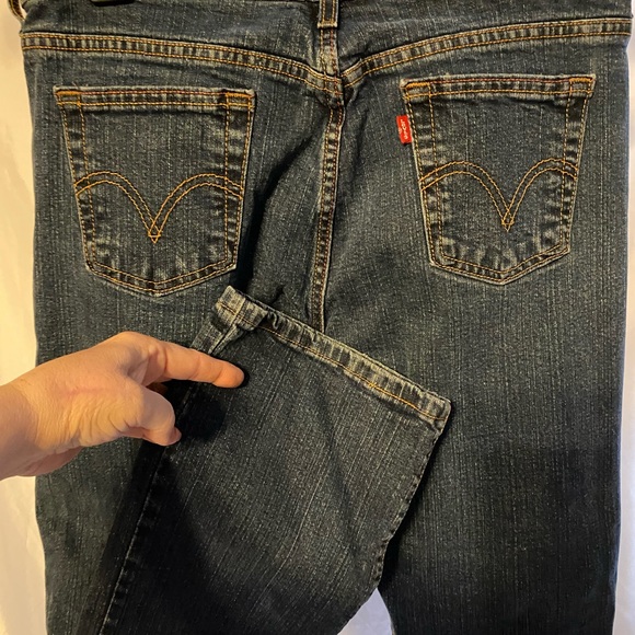 EUC Levi’s denim jeans. Size 10M. - Picture 6 of 6